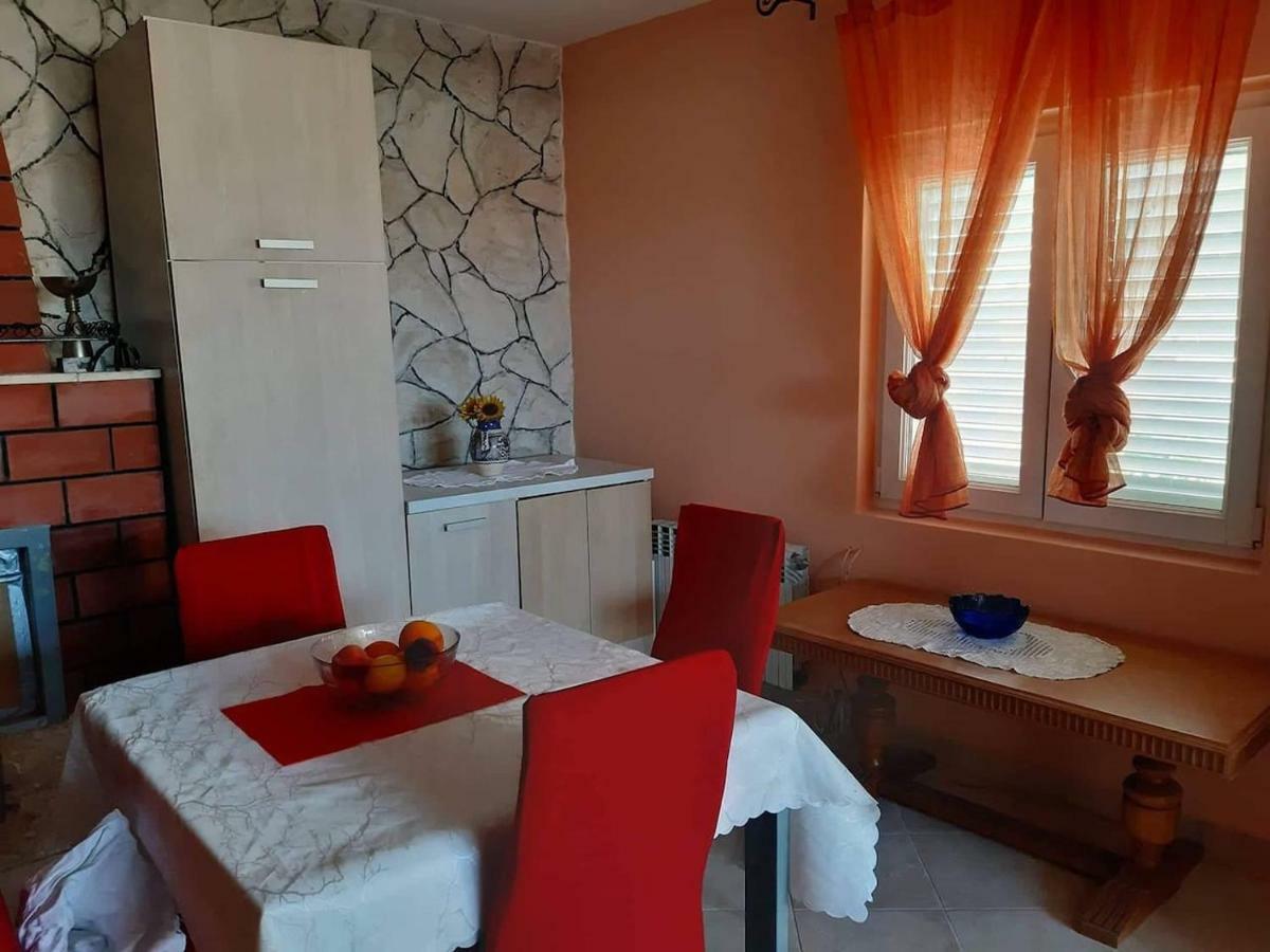 Apartment Lucija *